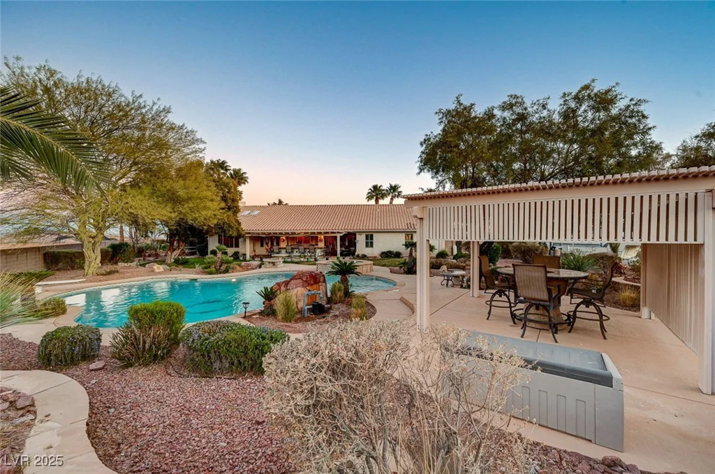7015 Jensen, Las Vegas, NV 89149