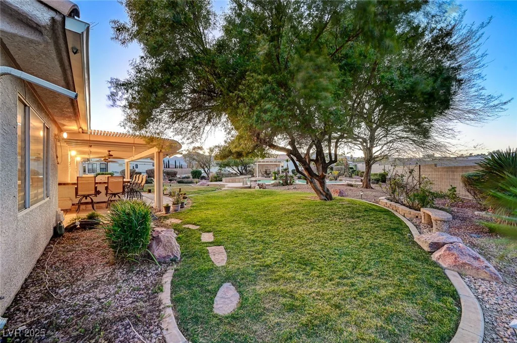 7015 Jensen, Las Vegas, NV 89149