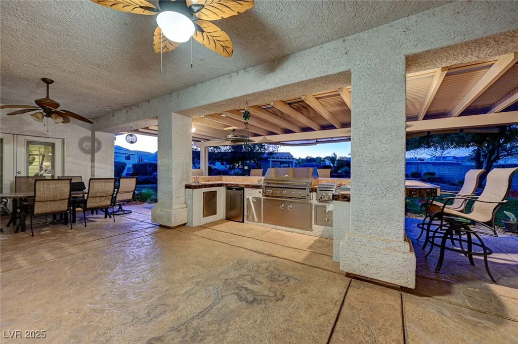 7015 Jensen, Las Vegas, NV 89149