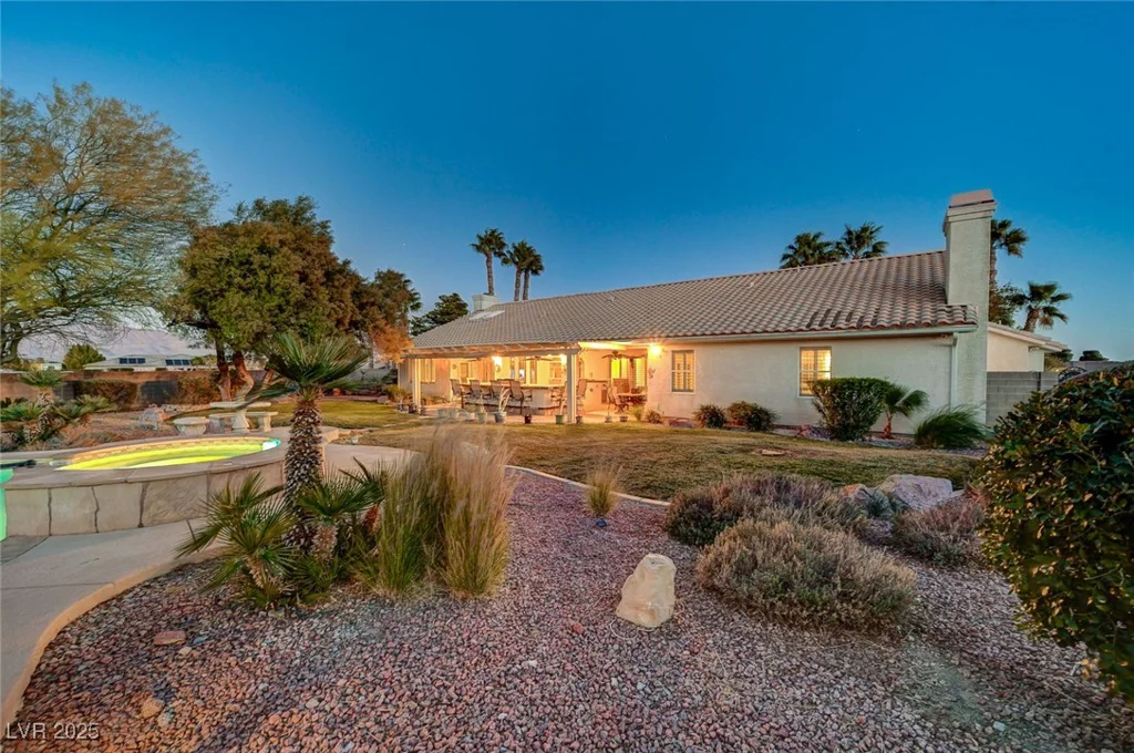 7015 Jensen, Las Vegas, NV 89149