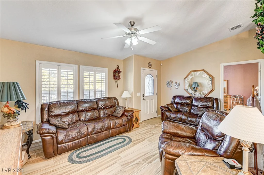 7015 Jensen, Las Vegas, NV 89149
