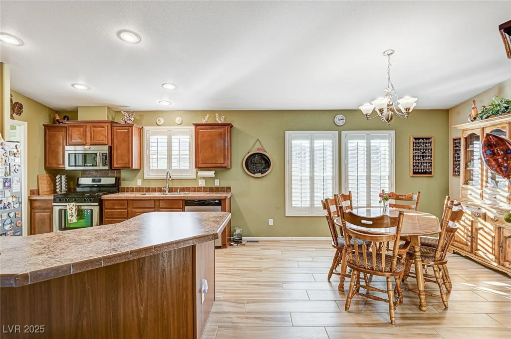 7015 Jensen, Las Vegas, NV 89149