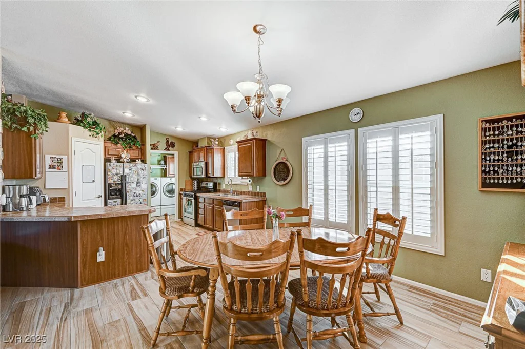 7015 Jensen, Las Vegas, NV 89149
