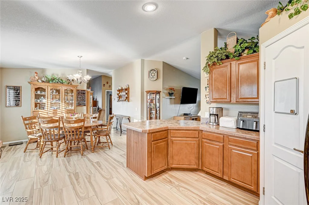 7015 Jensen, Las Vegas, NV 89149