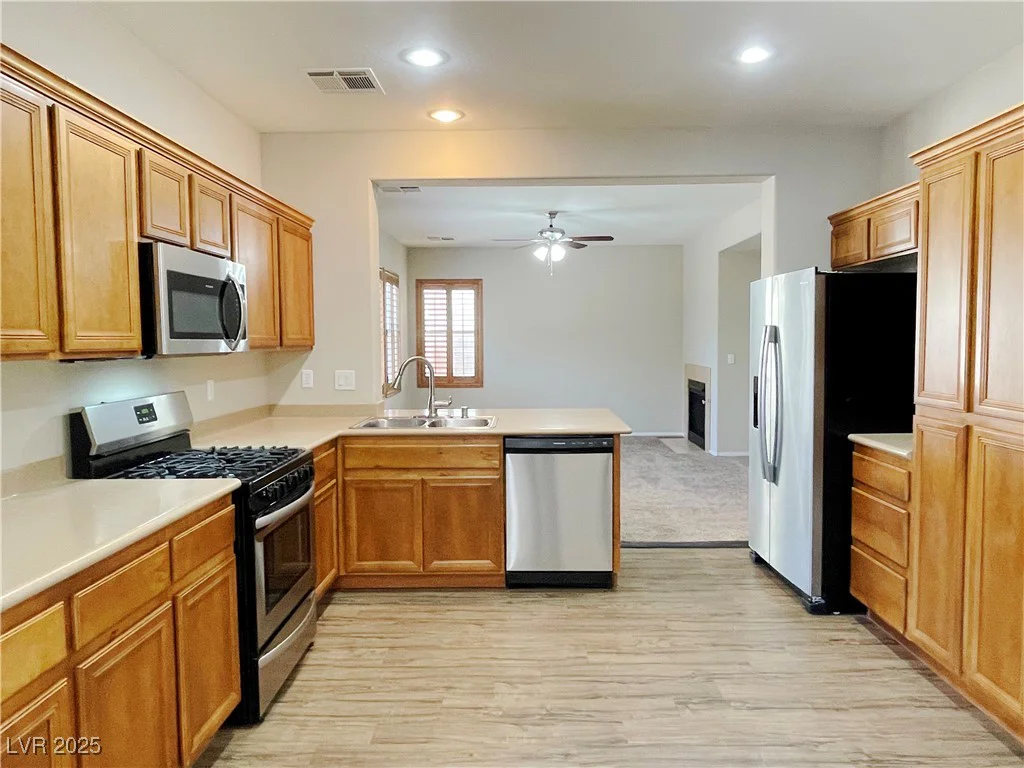 1175 Lake Berryessa, Henderson, NV 89002