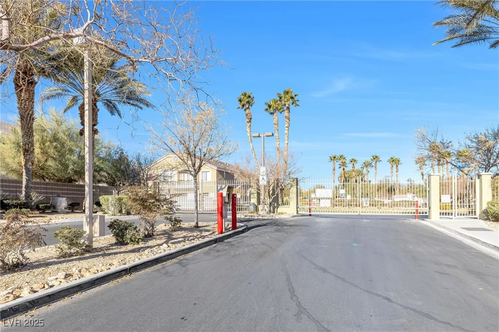 6637 Lookout Lodge, North Las Vegas, NV 89084
