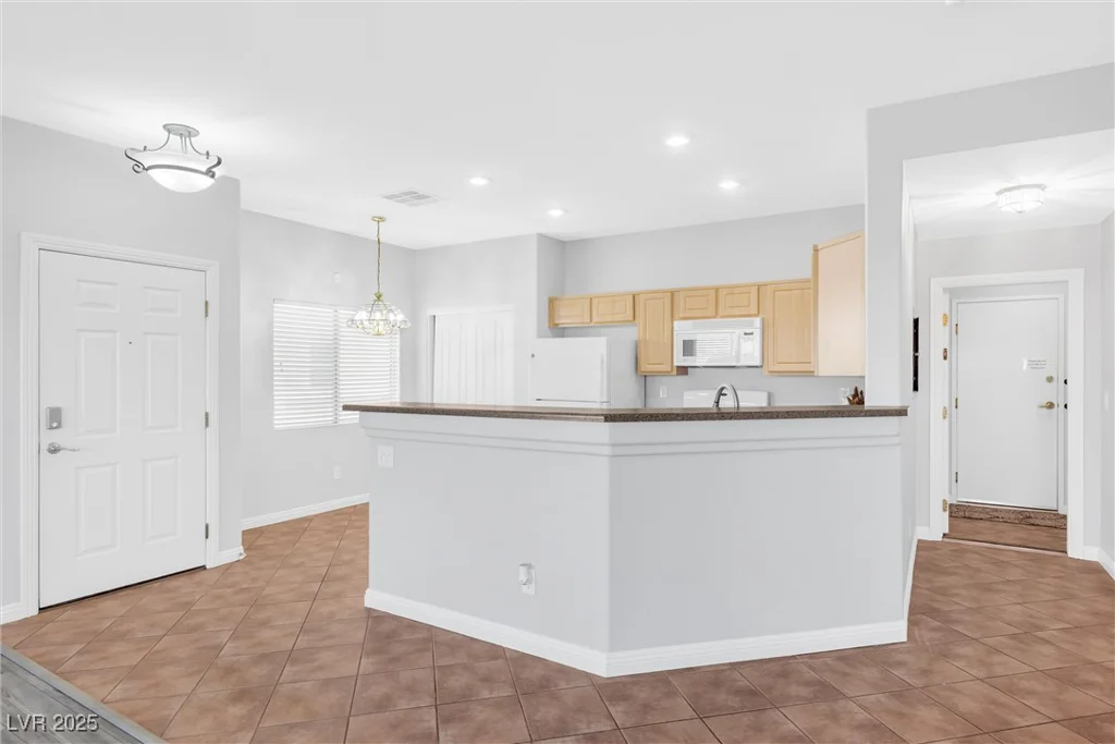 6637 Lookout Lodge, North Las Vegas, NV 89084