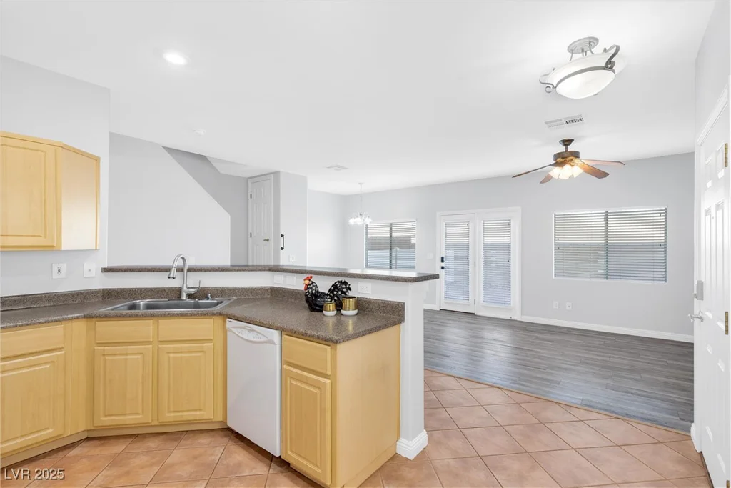 6637 Lookout Lodge, North Las Vegas, NV 89084