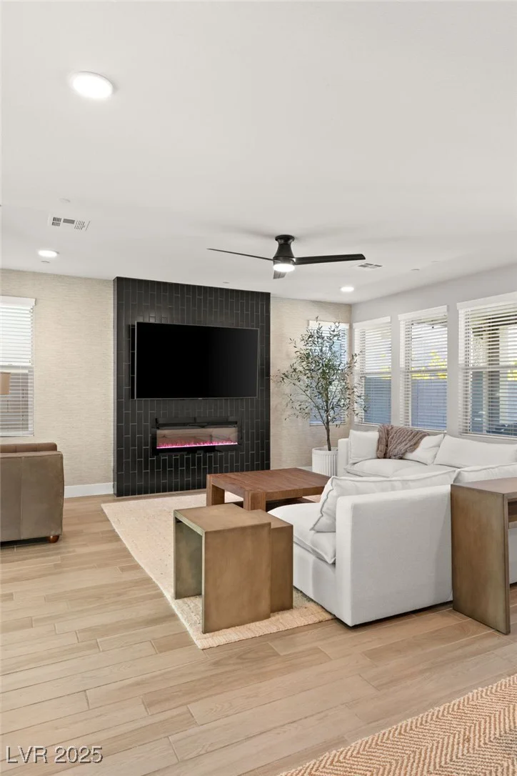 425 Crown Mesa, Las Vegas, NV 89138
