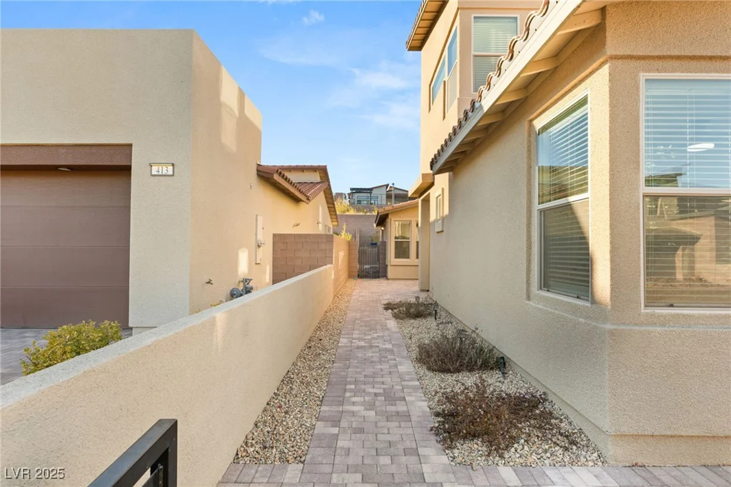 425 Crown Mesa, Las Vegas, NV 89138