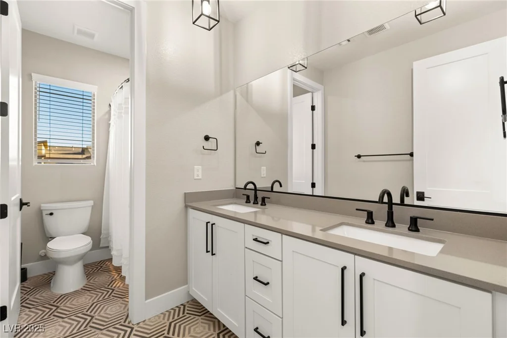 425 Crown Mesa, Las Vegas, NV 89138