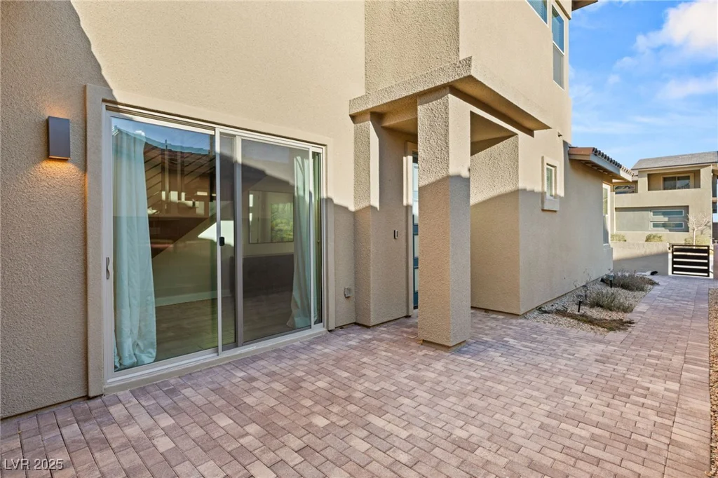 425 Crown Mesa, Las Vegas, NV 89138