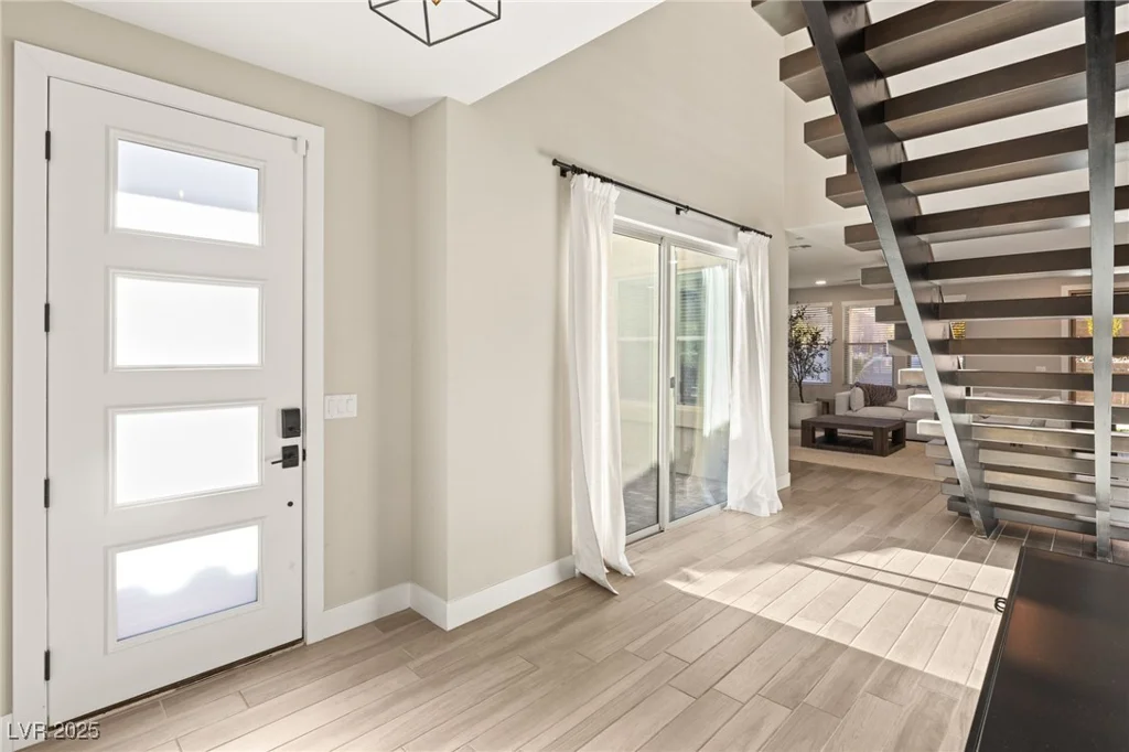 425 Crown Mesa, Las Vegas, NV 89138