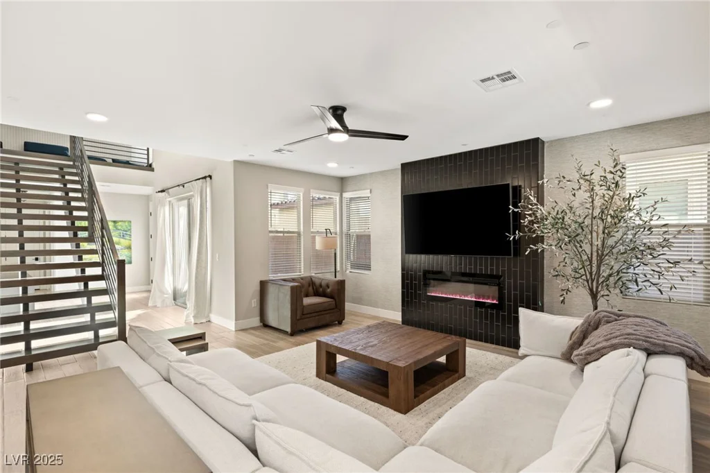 425 Crown Mesa, Las Vegas, NV 89138