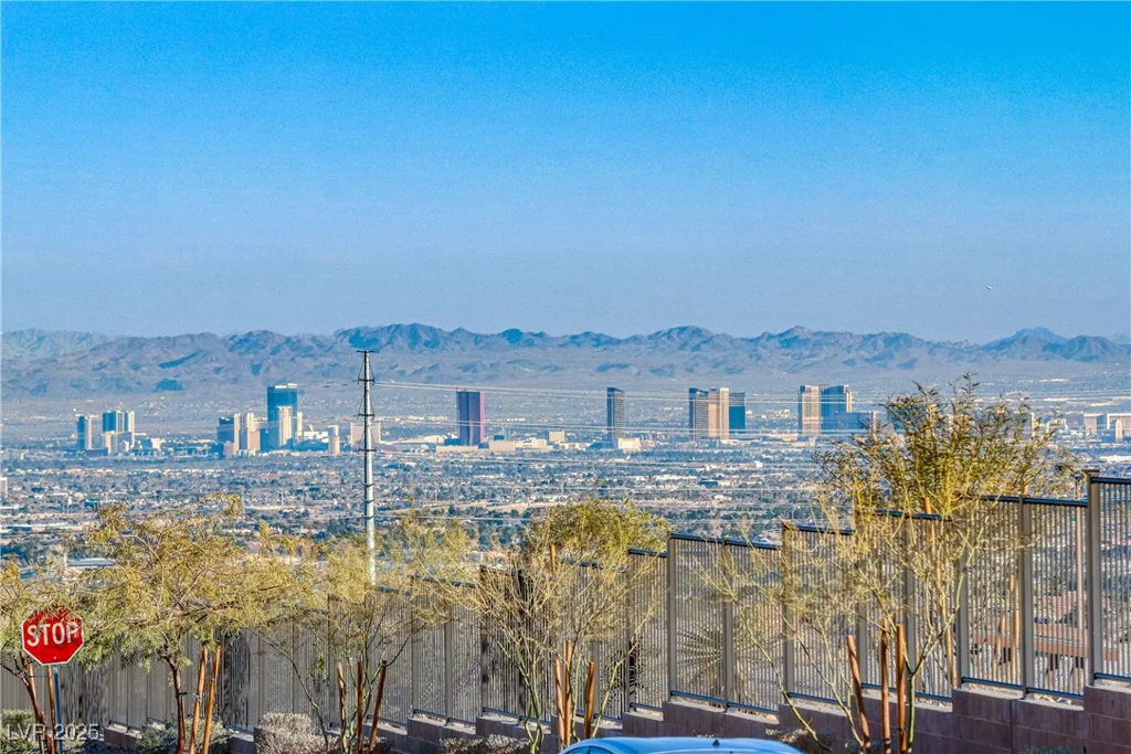 11560 Observation Point, Las Vegas, NV 89138