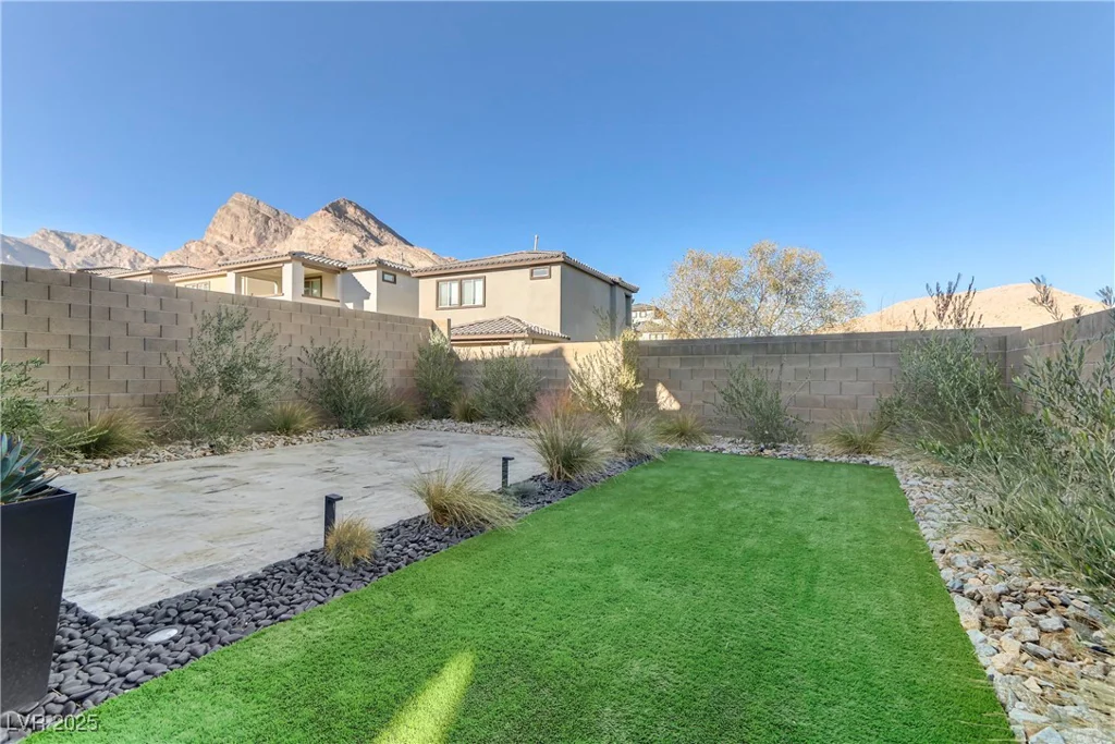 11560 Observation Point, Las Vegas, NV 89138