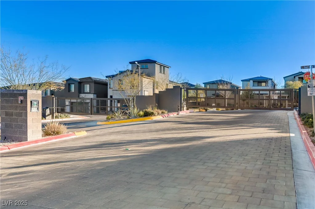 11560 Observation Point, Las Vegas, NV 89138