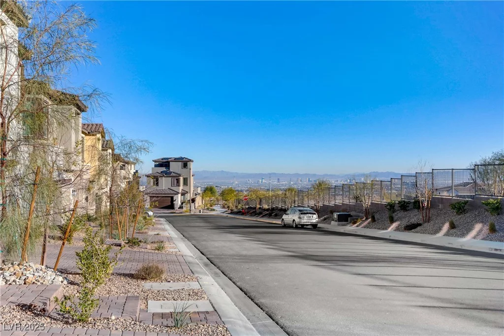 11560 Observation Point, Las Vegas, NV 89138