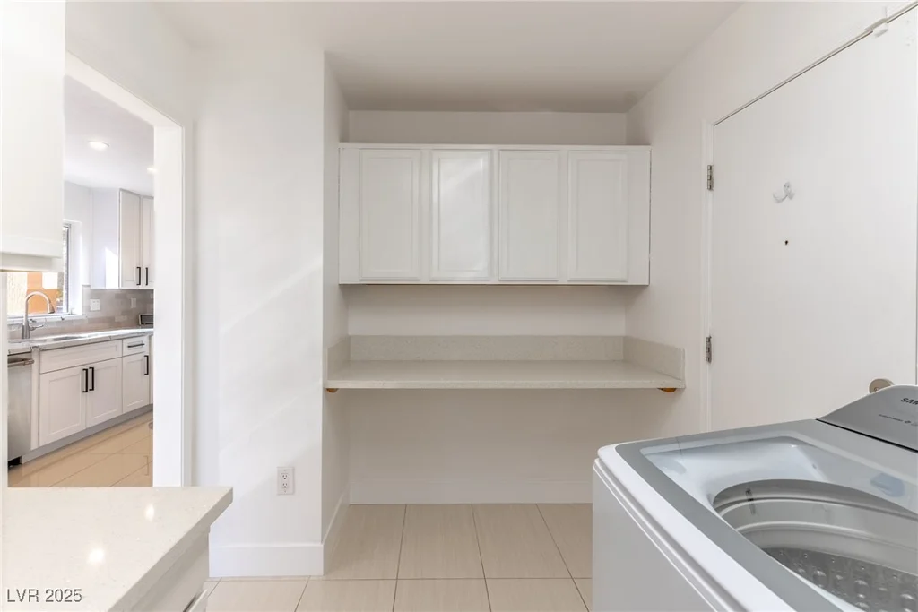 8913 Stoney Point, Las Vegas, NV 89134
