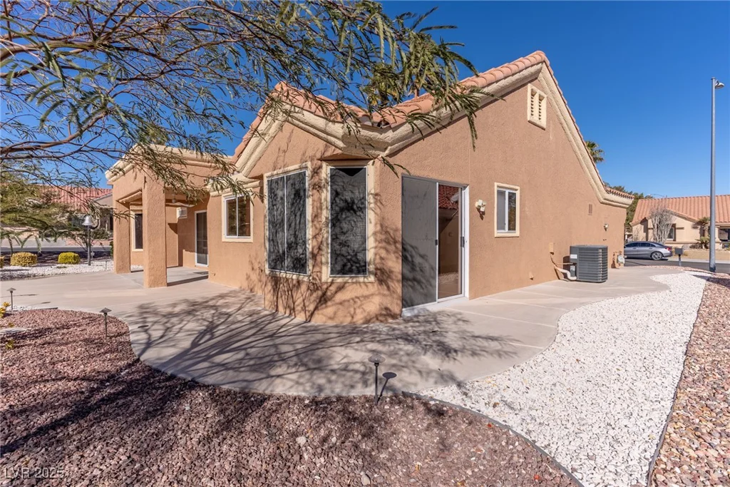 8913 Stoney Point, Las Vegas, NV 89134