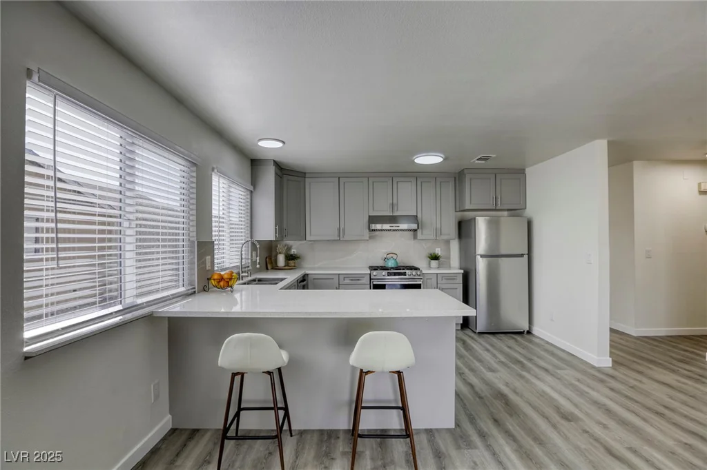 6008 Carmel, Las Vegas, NV 89108