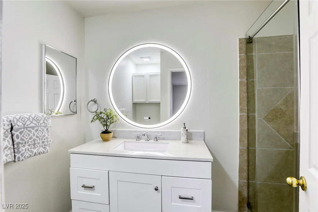 6008 Carmel, Las Vegas, NV 89108