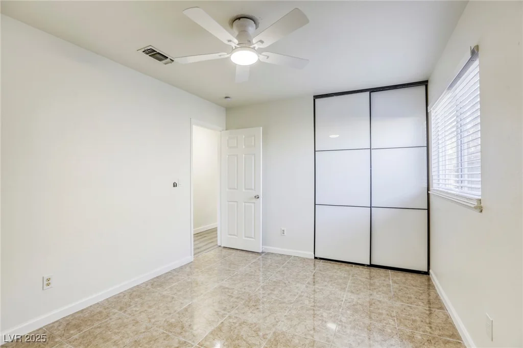 6008 Carmel, Las Vegas, NV 89108