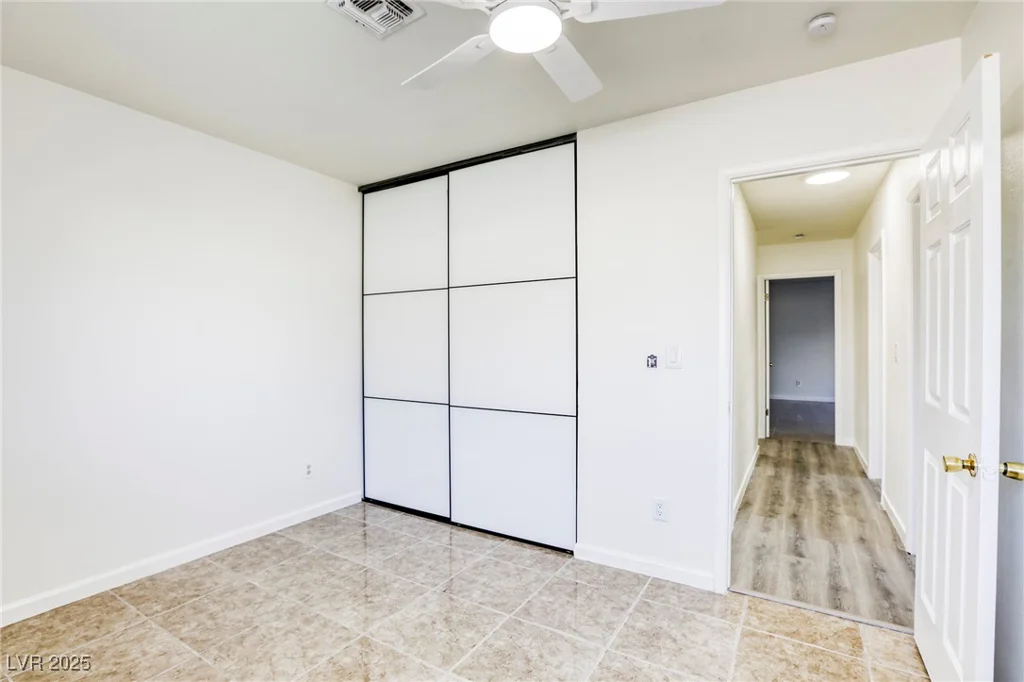 6008 Carmel, Las Vegas, NV 89108