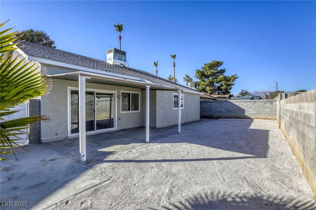 6008 Carmel, Las Vegas, NV 89108