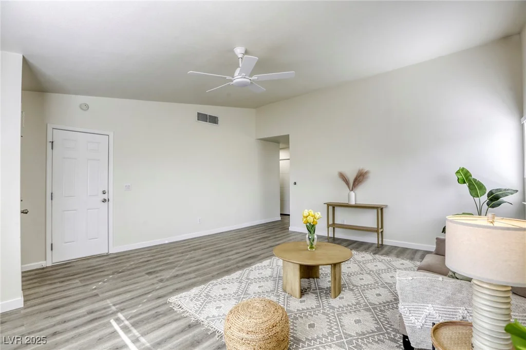 6008 Carmel, Las Vegas, NV 89108