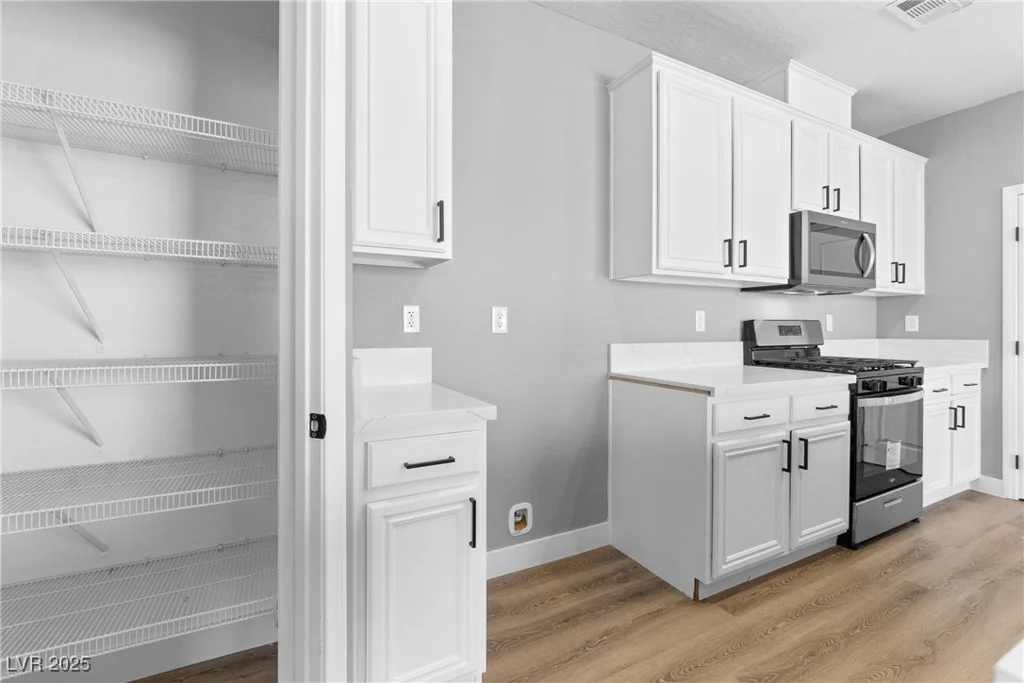 375 Kensington Palace, North Las Vegas, NV 89032