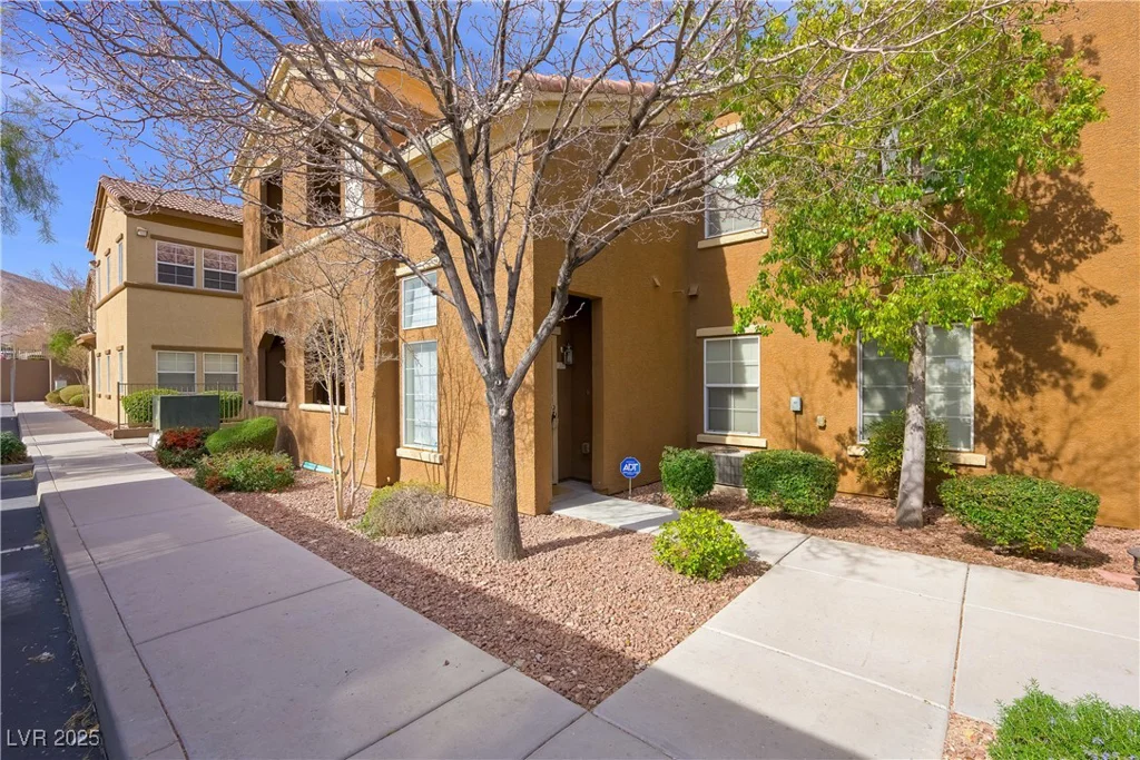 10280 Gilmore Canyon, Las Vegas, NV 89129