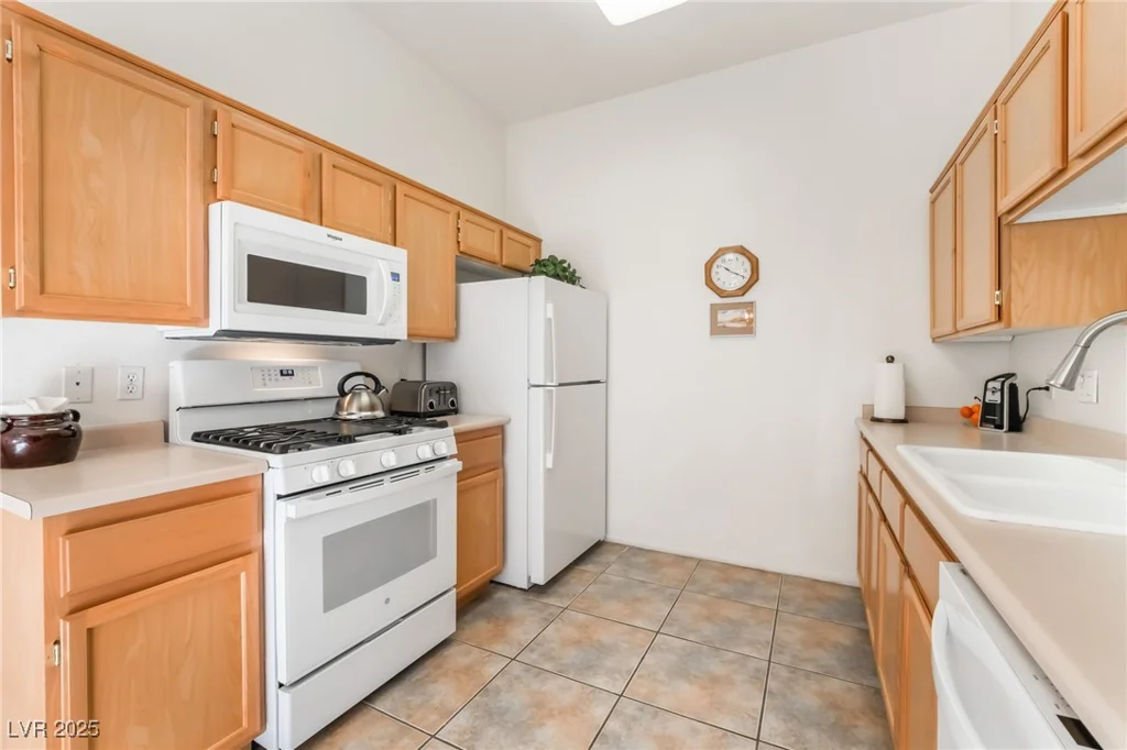700 Carnegie, Henderson, NV 89052