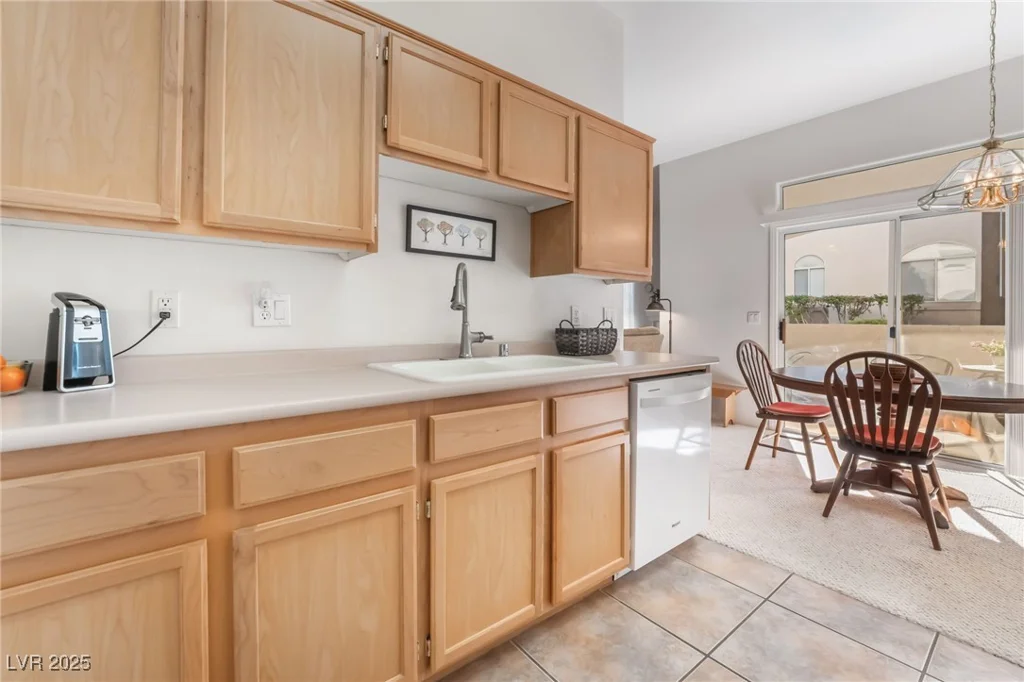 700 Carnegie, Henderson, NV 89052
