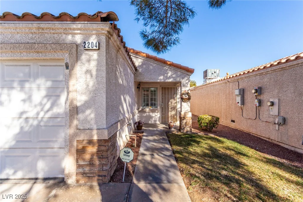 2204 Kendall Hill, Las Vegas, NV 89106