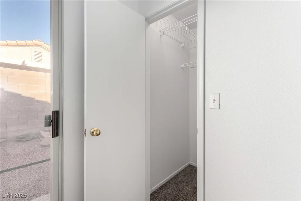 2204 Kendall Hill, Las Vegas, NV 89106