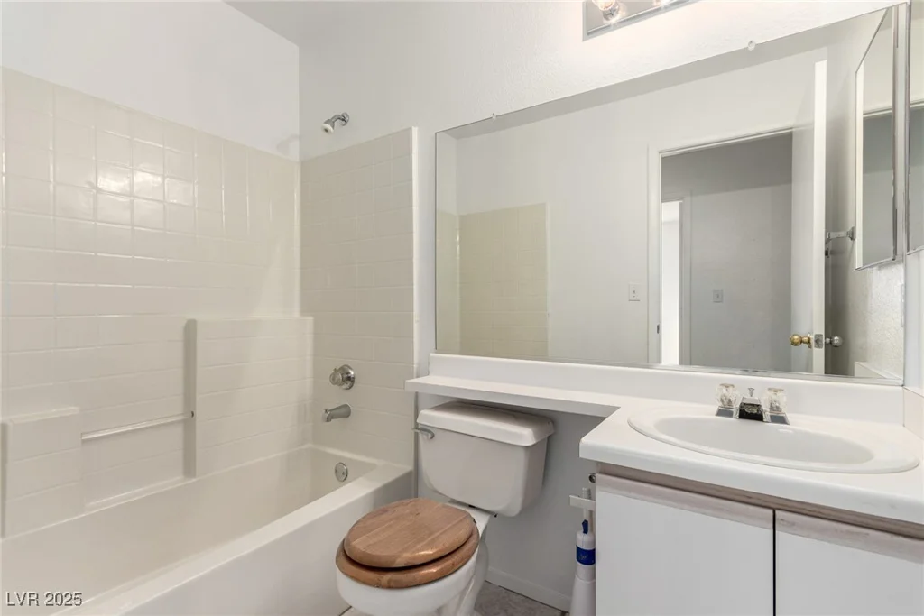 2204 Kendall Hill, Las Vegas, NV 89106