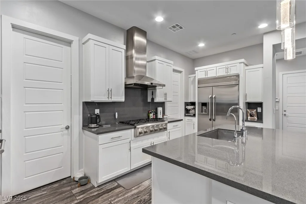 220 Glen Lee, Henderson, NV 89012