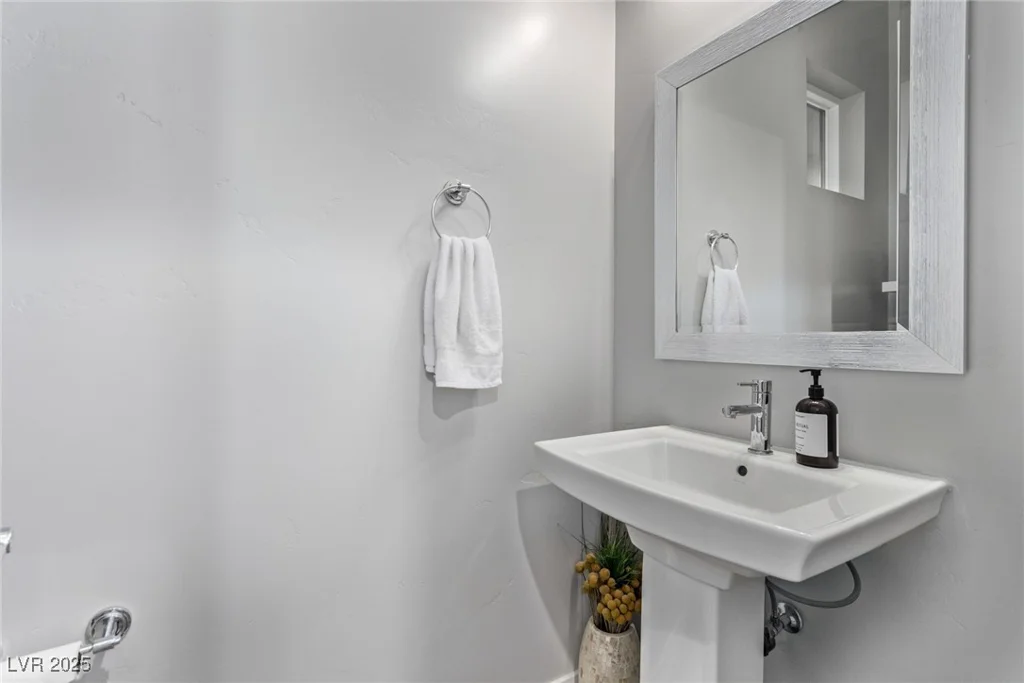 220 Glen Lee, Henderson, NV 89012