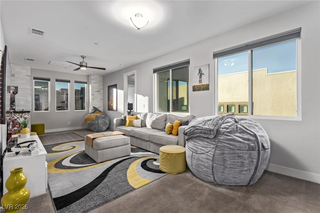 220 Glen Lee, Henderson, NV 89012