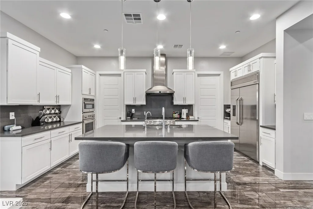 220 Glen Lee, Henderson, NV 89012