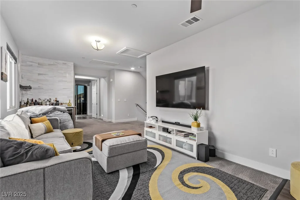 220 Glen Lee, Henderson, NV 89012