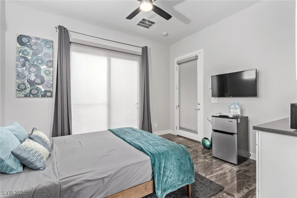220 Glen Lee, Henderson, NV 89012