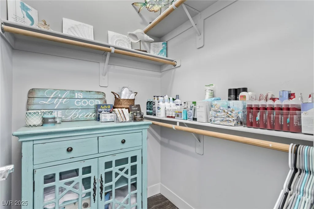220 Glen Lee, Henderson, NV 89012