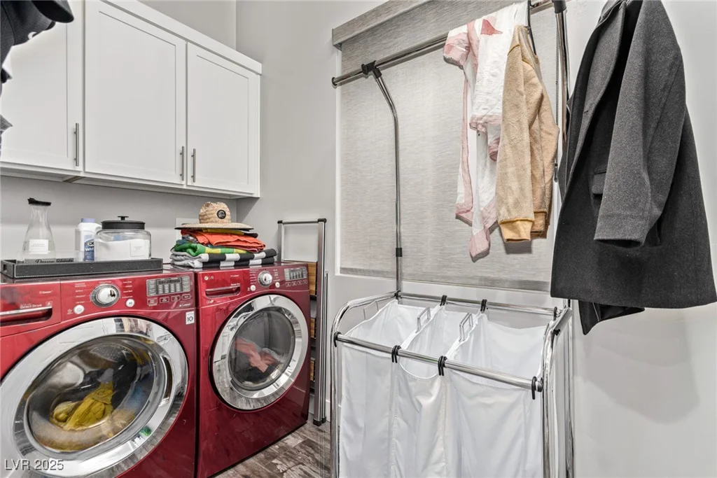 220 Glen Lee, Henderson, NV 89012