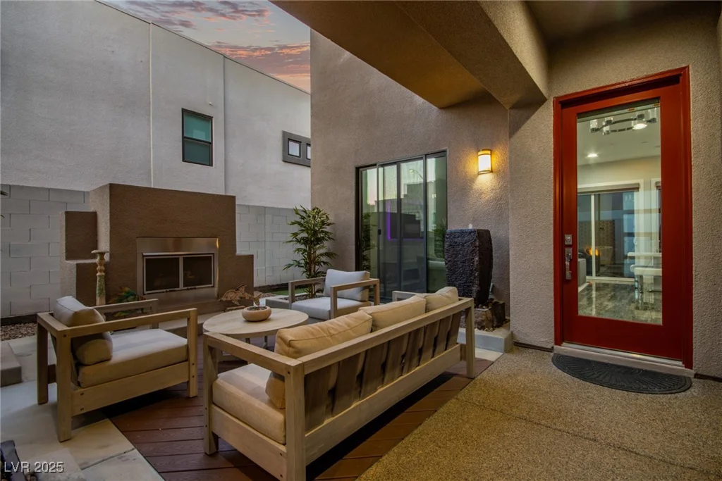 220 Glen Lee, Henderson, NV 89012