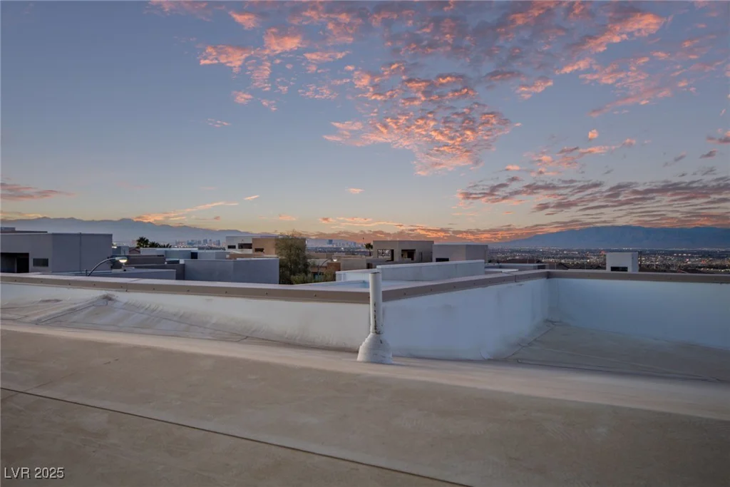 220 Glen Lee, Henderson, NV 89012