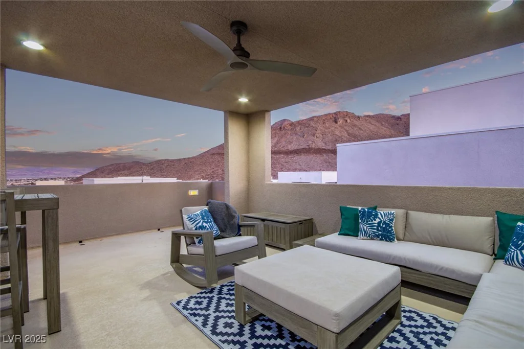 220 Glen Lee, Henderson, NV 89012
