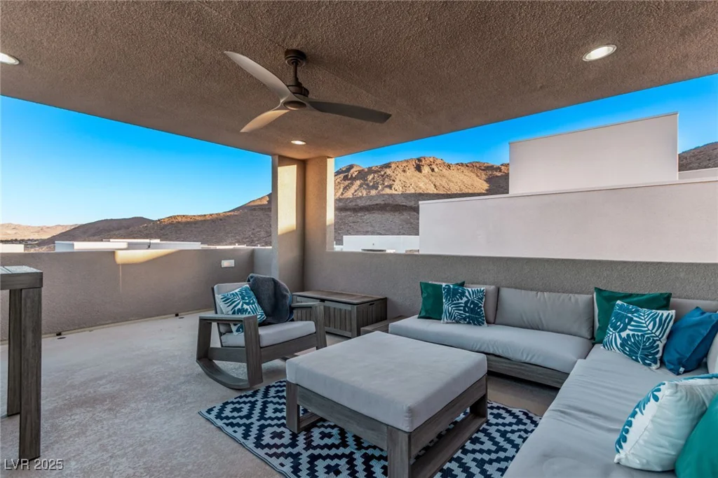 220 Glen Lee, Henderson, NV 89012