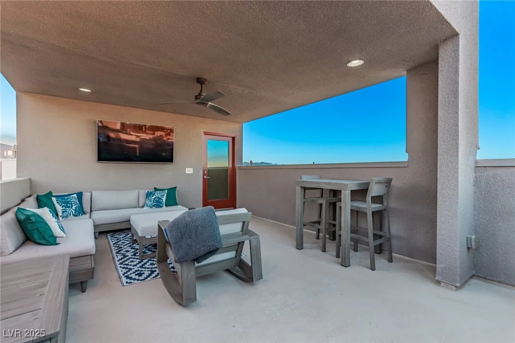 220 Glen Lee, Henderson, NV 89012